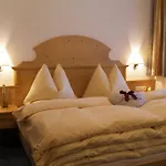 Apart-hotel & Appartementhaus Haussteiner