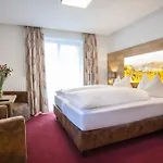 Apart-hotel & Appartementhaus Haussteiner 4*
