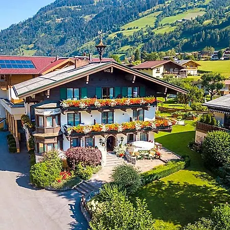 & Appartementhaus Haussteiner