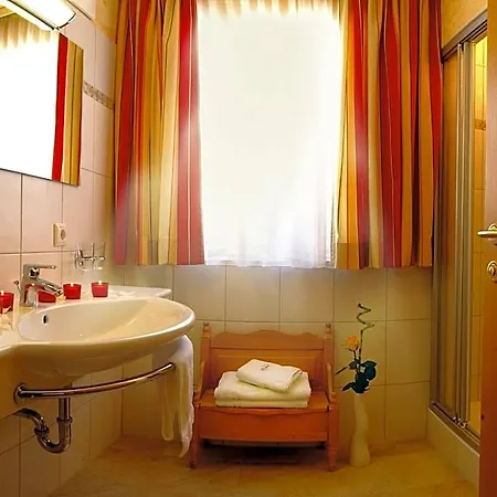 & Appartementhaus Haussteiner 4*