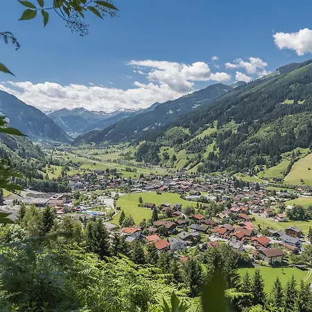 & Appartementhaus Haussteiner شقة فندقية