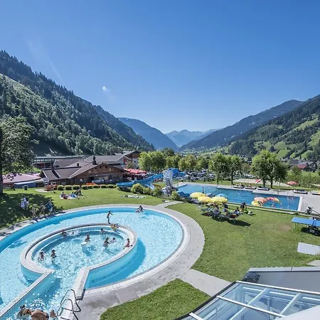 & Appartementhaus Haussteiner Dorfgastein