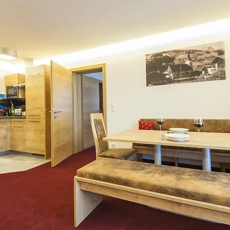 & Appartementhaus Haussteiner 4* دورفغاستين
