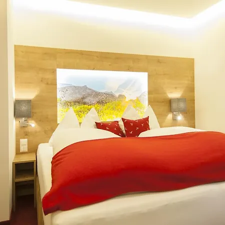 & Appartementhaus Haussteiner