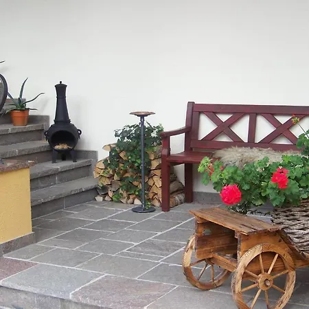 شقة فندقية & Appartementhaus Haussteiner 4*
