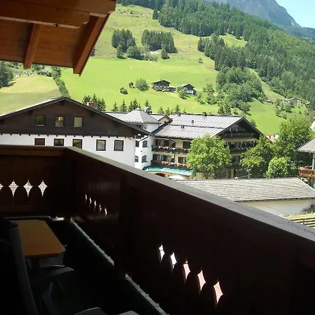 Lägenhetshotell & Appartementhaus Haussteiner 4*