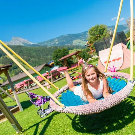 & Appartementhaus Haussteiner Lägenhetshotell 4*